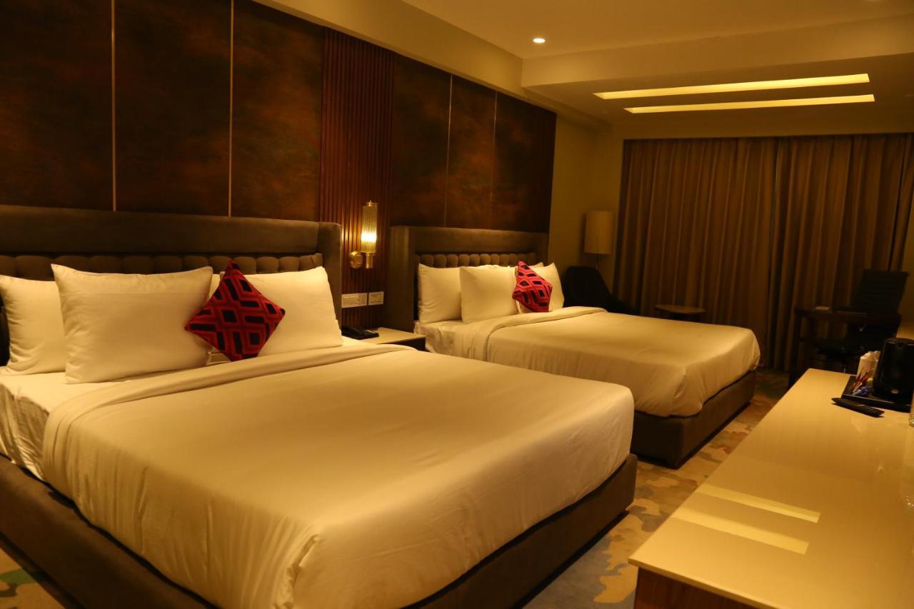 Dreamz Inn&Suites Zirakpur Kültér fotó