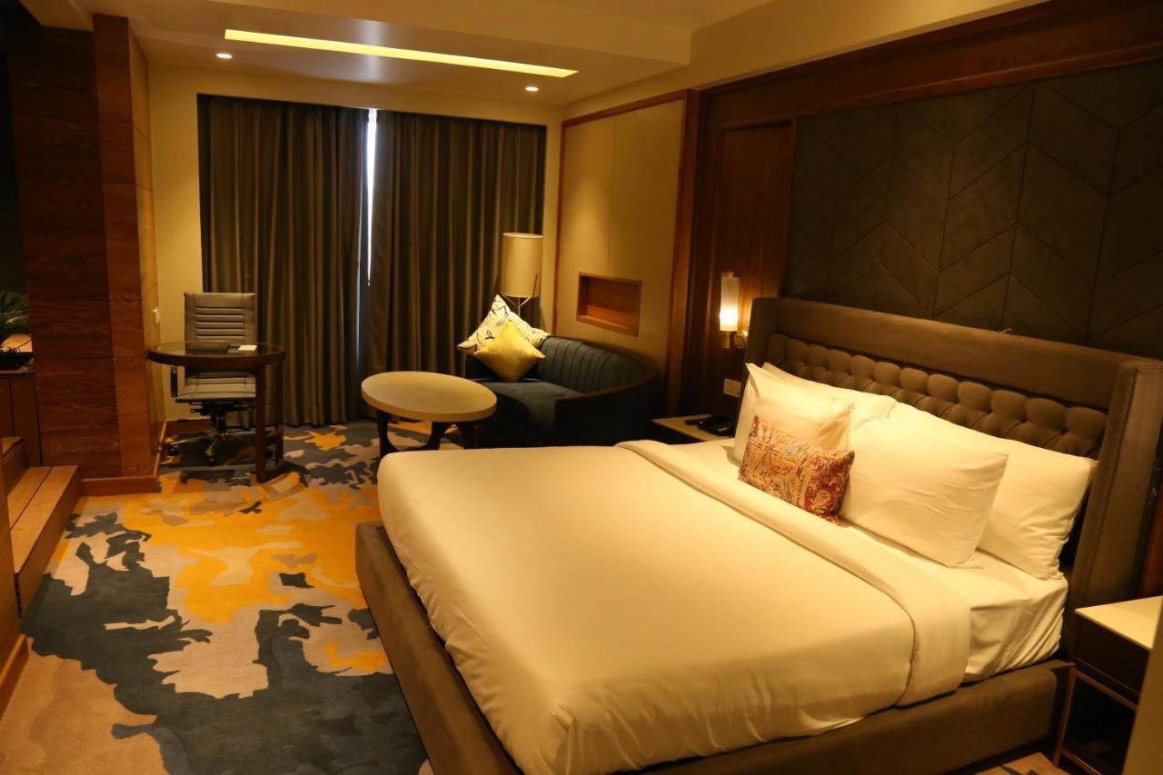 Dreamz Inn&Suites Zirakpur Kültér fotó