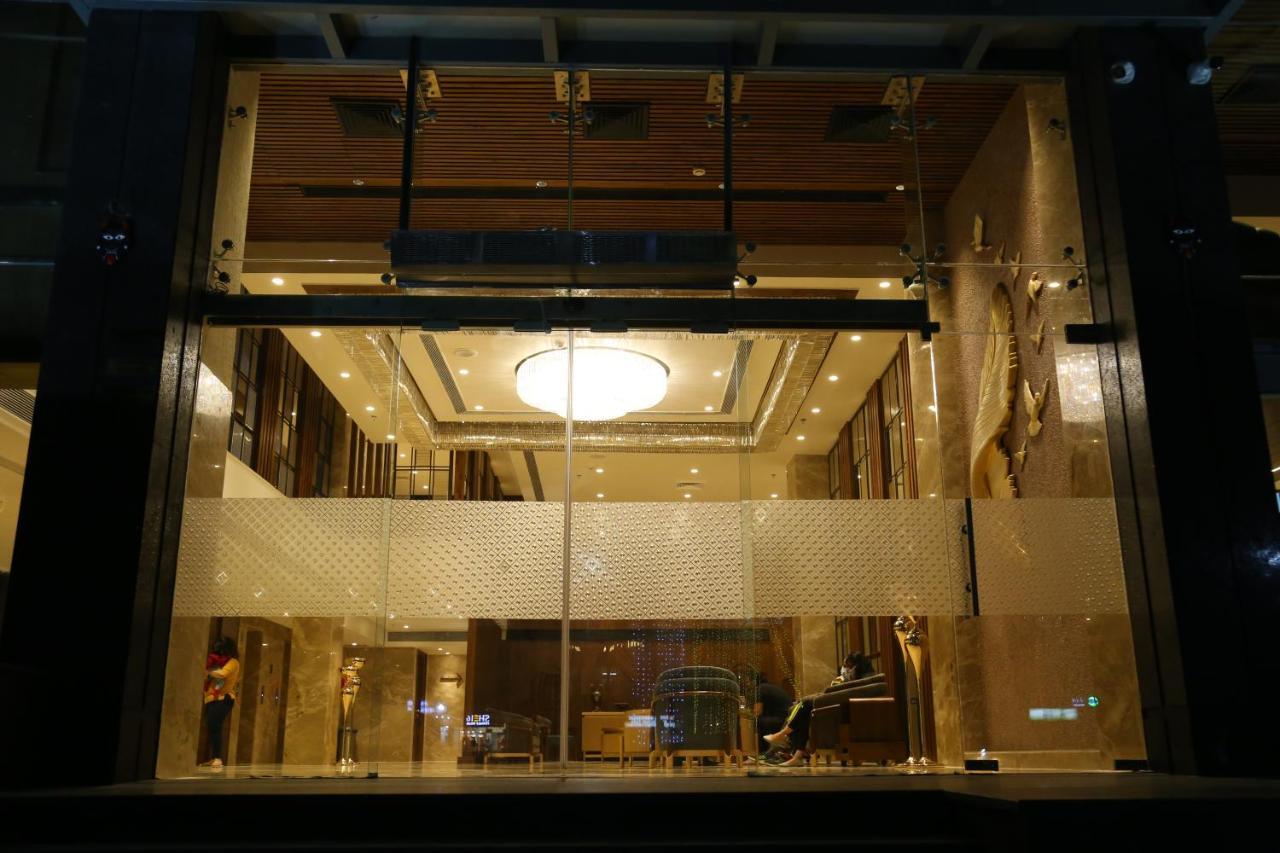 Dreamz Inn&Suites Zirakpur Kültér fotó